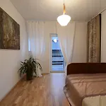 Luxury 1 וילנה